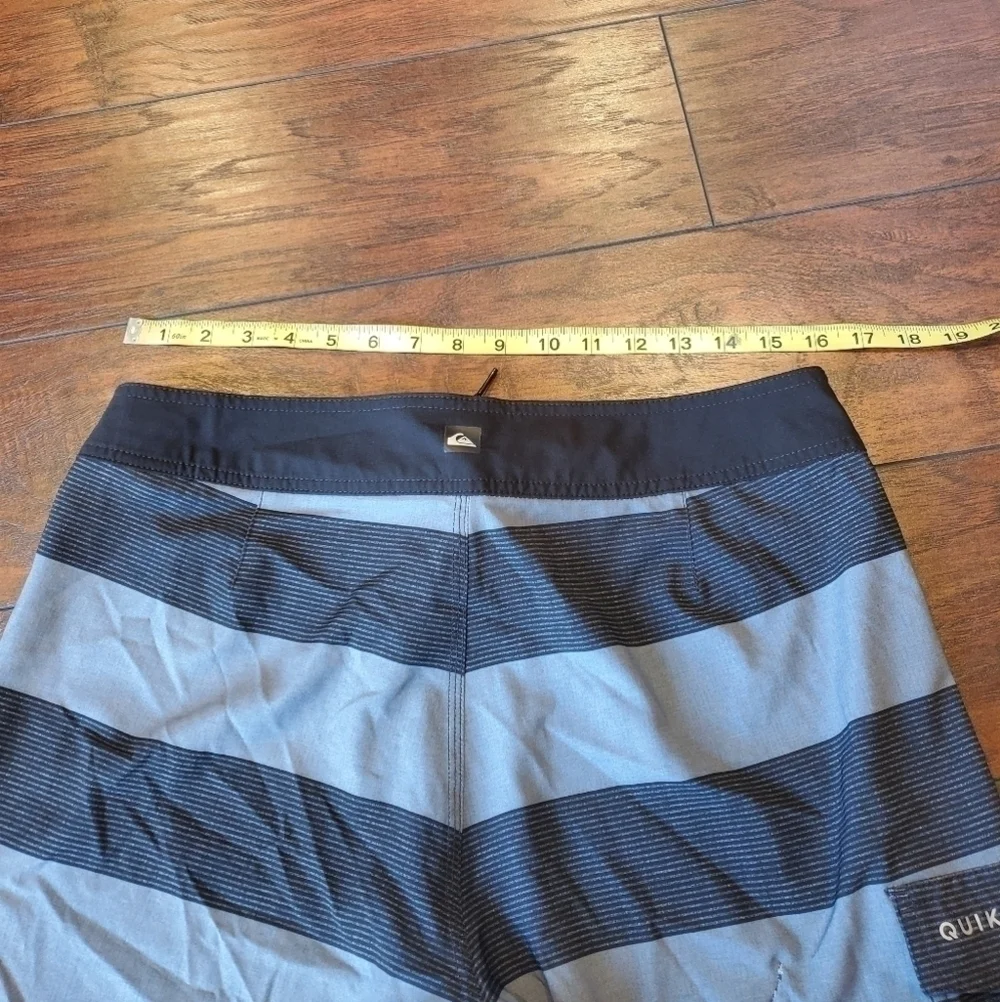 Quiksilver Highline Tijuana Scallop swim shorts…